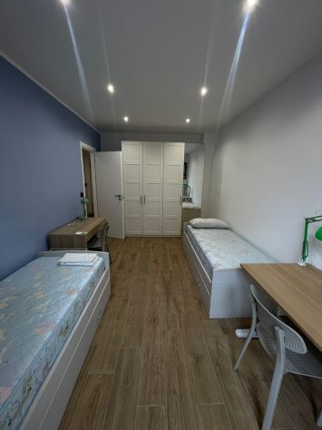 Offro camera o posto letto in doppia - Foto 5