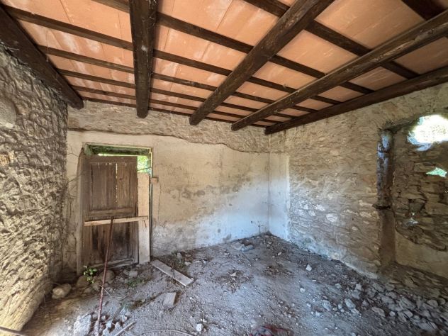 ANTICO FABBRICATO RURALE CON TERRENO - CASTELFORTE - Rif. V3154 - Foto 5