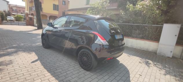 Lancia Ypsilon 1.2 69 CV 5 porte GPL Ecochic Gold - Foto 4