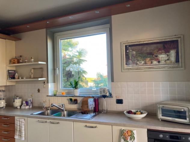 Villa di 314 m² con più di 5 locali e box auto doppio in vendita a Azzate - Foto 15