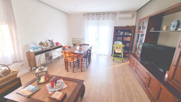 Riccione Punta de l'Est Appartamento 3 camere 2 bagni cucina abitabile - Foto 2