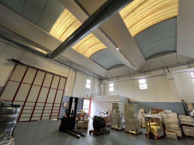 Immobile di 1600 m² con più di 5 locali in vendita a Brescia - Foto 12