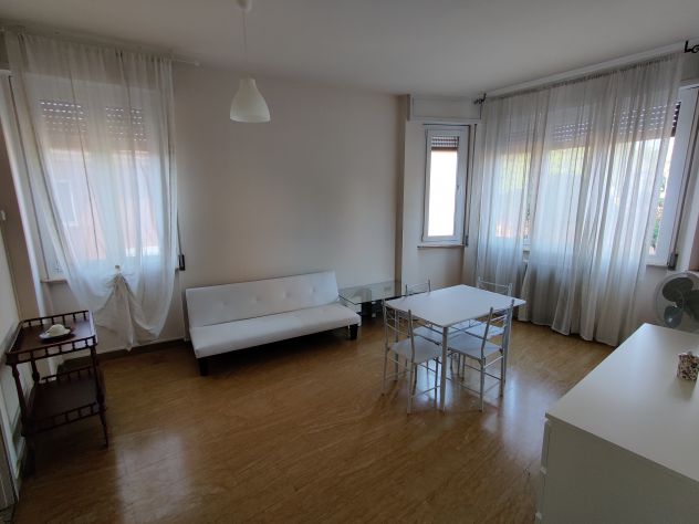 Trilocale Vicinanze Centro e Stazione FS. Ideale per 2/4 studenti
