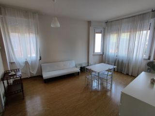 Trilocale Vicinanze Centro e Stazione FS. Ideale per 2/4 studenti