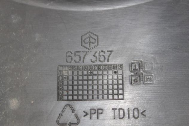 COVER SUPERIORE SCUDO ANTERIORE PIAGGIO MP3 YOURBAN 300 ERL 2011 - 2017 657367000C FRONT SHIELD COVER LEGGERI SEGNI DI USURA - Foto 3