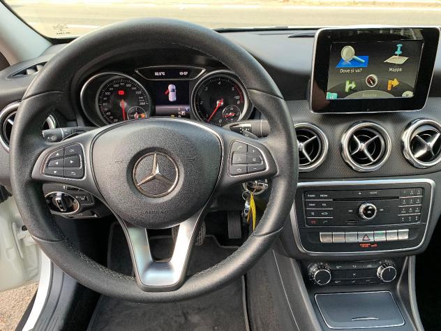 Mercedes-Benz GLA 200 VETTURA AZIENDALE KM CERTIFICATI GARANZIA 12 MESI - Foto 8