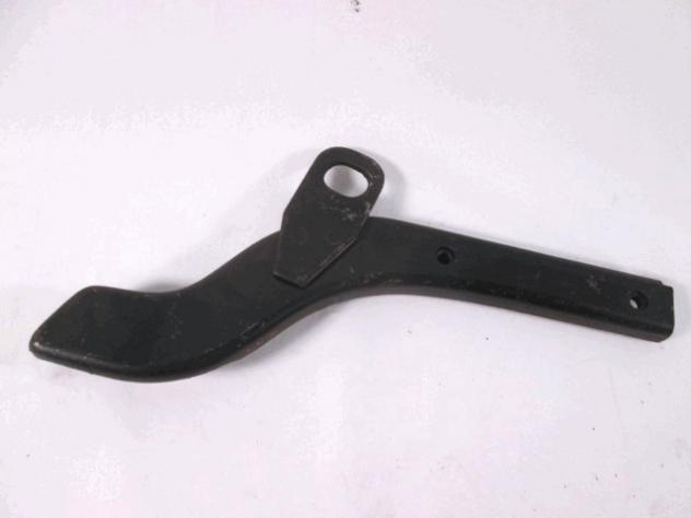 143322 STAFFA SUPPORTO PARAURTI POSTERIORE LATO SINISTRO FIAT 132 2000 B RICAMBIO NUOVO