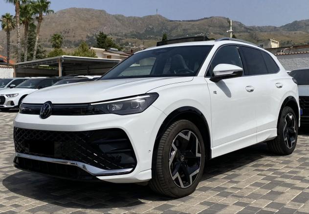 Volkswagen Tiguan R-Line 2.0 TDI 150CV DSG Tetto