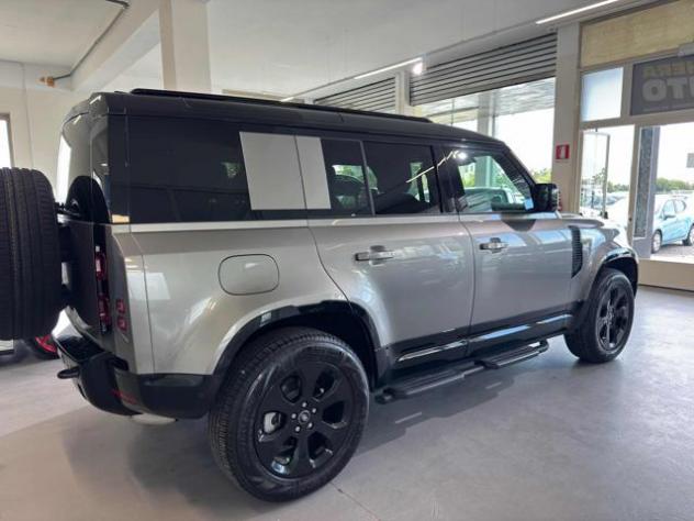 LAND ROVER Defender 110 3.0D I6 200 CV AWD Auto X-Dynamic SE rif. 22739015 - Foto 10