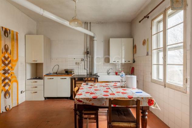 AMPIA PROPRIETA' IMMERSA NEL VERDE IN ZONA VALSELLUSTRA - Foto 10