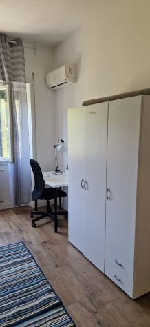 Ampia Stanza luminosa e arredata in zona Collatino/Prenestino - Foto 2