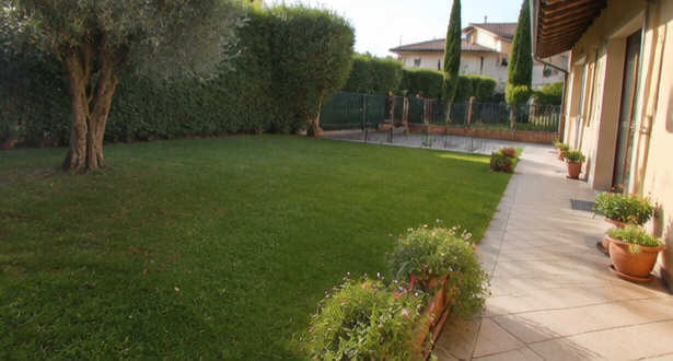 VENARIA REALE QUADRILOCALE ARREDATO CON GIARDINO PRIVATO