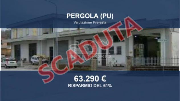 Immobile in asta di 192 m² con più di 5 locali in vendita a Pergola