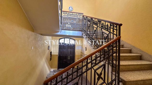 ZONA UMBERTINA IN PALAZZO STILE LIBERTY APPARTAMENTO E DEPANDANCE - Foto 2