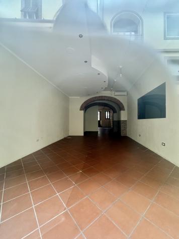 1 Vetrina in affitto a Camaiore