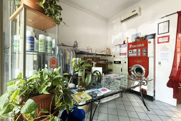 Novara, San Martino – Attività di lavanderia con avviamento ventennale - Foto 3