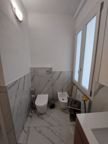 Stanza ampia e luminosa – Tutto incluso – Viale Timavo 14 (650m da Università) - Foto 7