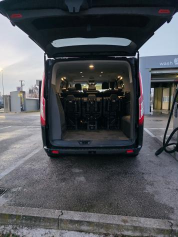 Ford Tourneo Custom ibrido plugin UNICO interni pelle perfetto 8 posti - Foto 7