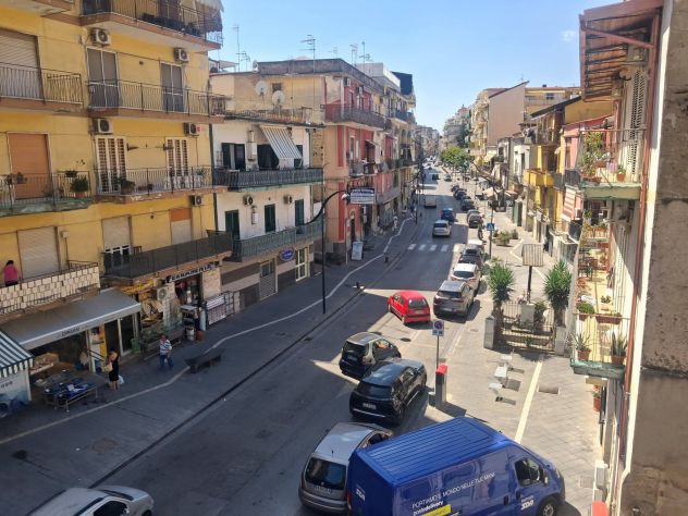AMPIO 4 VANi 120 MQ RiSTRUTTURATO CENTRALE CORSO UMBERTO I CASALNUOVO - Foto 10