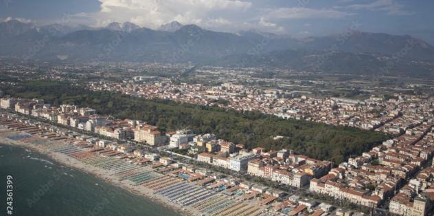 APPARTAMENTO di 6 vani e di 145 mq (VIAREGGIO - zona Don Bosco) rif. A1007 - Foto 5