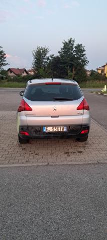 Peugeot 3008 1.6 HDi 112CV cambio robotizzato Tecno - Foto 2