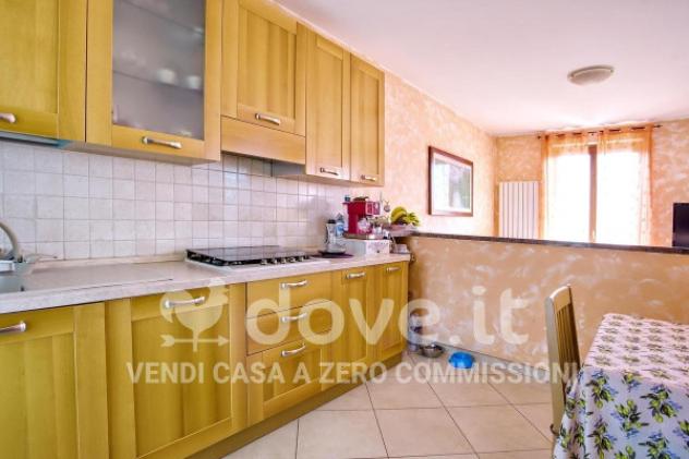 Villetta a schiera di 160 m² con 4 locali e posto auto in vendita a Cunardo - Foto 8