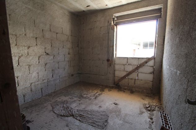 VENDITA APPARTAMENTO CON GARAGE VIA VITO SANTORO VILLA CASTELLI - Foto 2