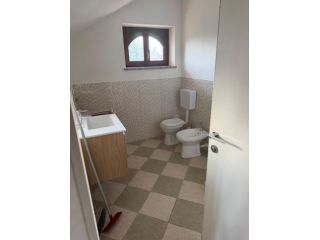 ALLOGGIO IN VILLA : PIANEZZA euro 500