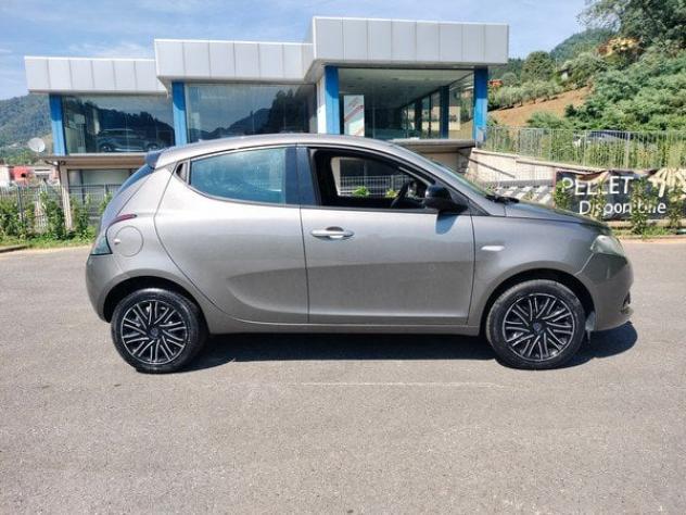 Lancia Ypsilon 1.0 FireFly 70cv Hybrid Oro - Foto 4