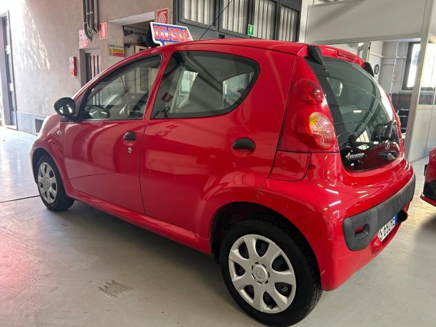 Peugeot 107 1.0 68CV 5p. Desir - Foto 4