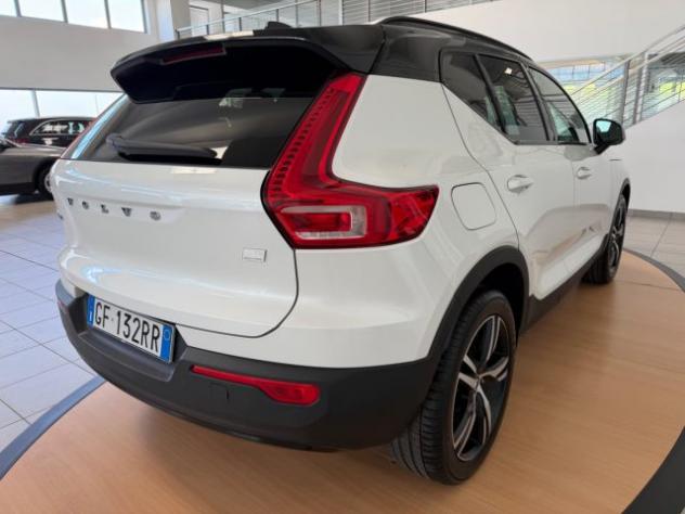 VOLVO XC40 T5 Recharge Plug-in Hybrid R-design rif. 23388687 - Foto 4