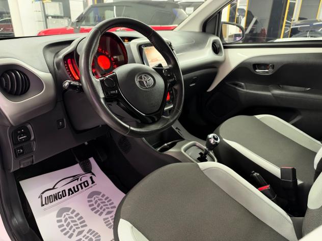 Toyota Aygo 1.0 69Cv Automatica Full Opt-Car Play - Foto 9