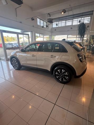 BELLISSIMA FIAT 600 Hybrid 110 CV DCT MHEV - Foto 2