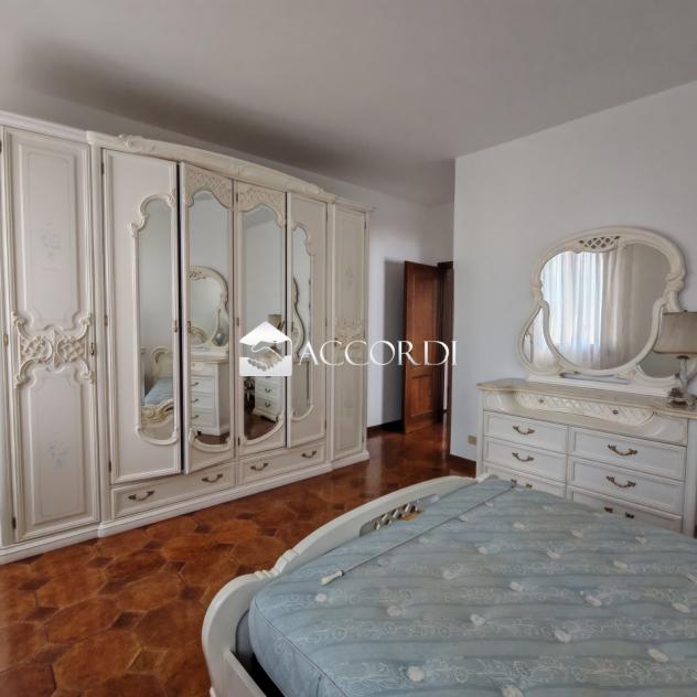 CASA INDIPENDENTE di 7 vani e di 350 mq (CASTELCUCCO) rif. BL109 - Foto 13