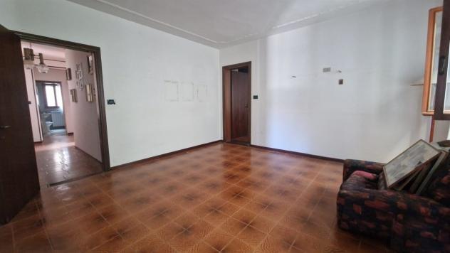 Chioggia Centro – 90 mq con terrazzo e magazzino, garage disponibile - Foto 6