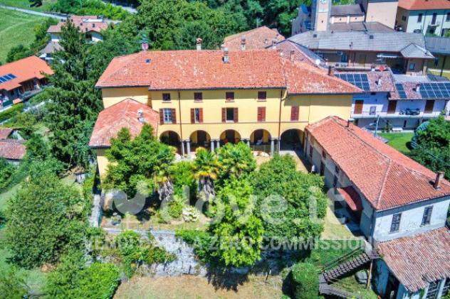 Palazzo / Stabile di 700 m² con più di 5 locali in vendita a Colverde - Foto 4