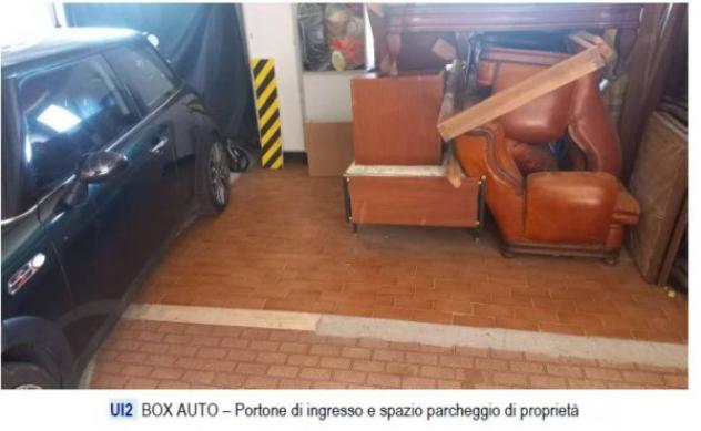 Immobile in asta di 149 m² con più di 5 locali e box auto in vendita a Orbassano - Foto 3