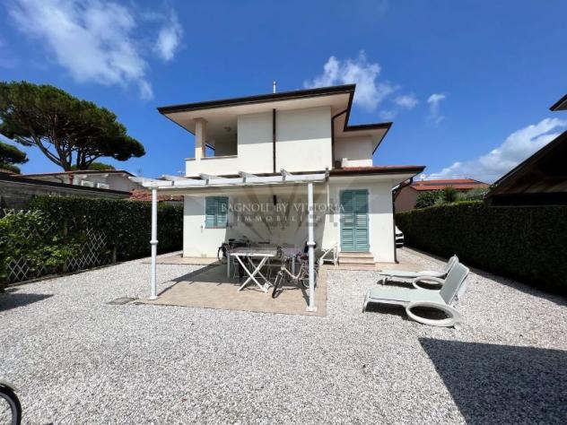 VILLA di 10 vani e di 160 mq (PIETRASANTA) rif. 554/VE - Foto 12
