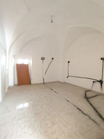 STATTE: VICO RONDINELLI : App. indipendente con volte di 88 mq. con TRE GARAGE - Foto 7