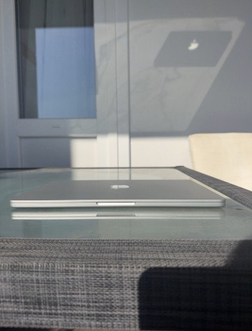MacBook Air 13,6" in argento (chip M5, 16 GB di RAM, 512 GB SSD). - Foto 9