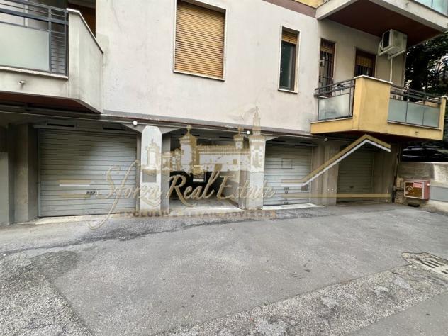 Affitto Appartamento Finemente Ristrutturato con Box Singolo Chiuso Incluso - Foto 12