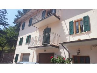 RIF 214 Gaggio Montano a pochi km affittasi appartamento trilocale arredato