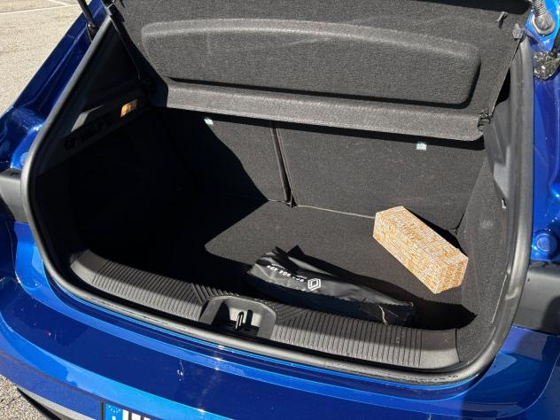Renault Clio VI 2025 1.8 full hybrid E-Tech Techno Auto - Foto 5