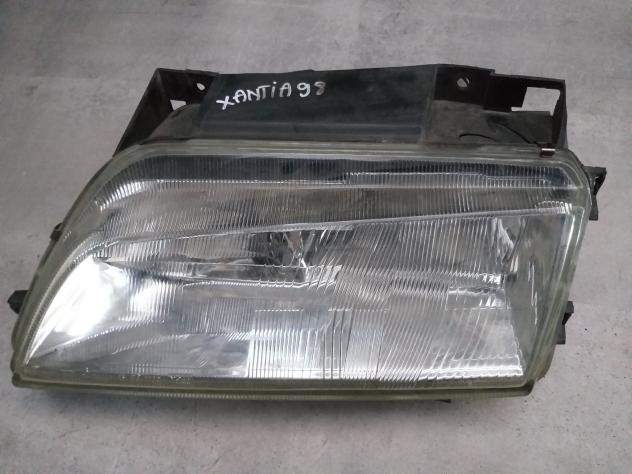 FANALE ANTERIORE SX CITROEN Xantia 1° Serie (9302)