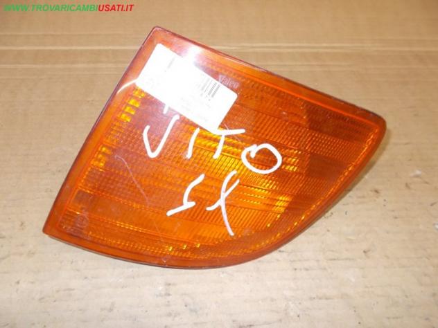 FANALINO ANT.S. ARANCIO MERCEDES VITO / Classe V (W638)  Parti elettriche  Fanaleria  Proiettori  Fanalino comple MERCEDES - VITO / Classe V - 01-09-1