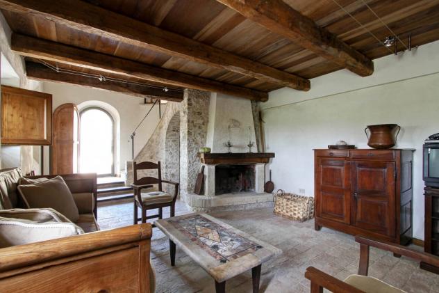 Casale in vendita a Monteleone Sabino