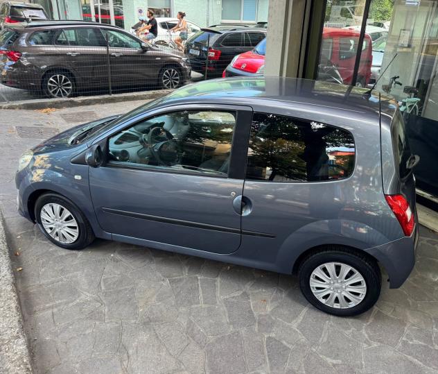 Renault Twingo 1.2 16V Dynamique Automatica - Foto 9