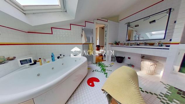 CASA INDIPENDENTE di 9 vani e di 330 mq (MONTEBELLUNA) rif. DG314A - Foto 17