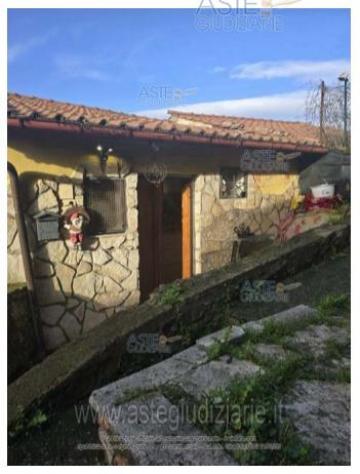 IMMOBILI-IMMOBILE RESIDENZIALE-Via della Portella n. 4 - Foto 2