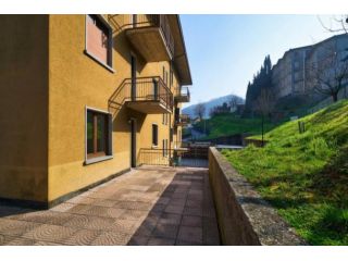 Appartamento di 125 m² con 4 locali e box auto in affitto a Sedrina